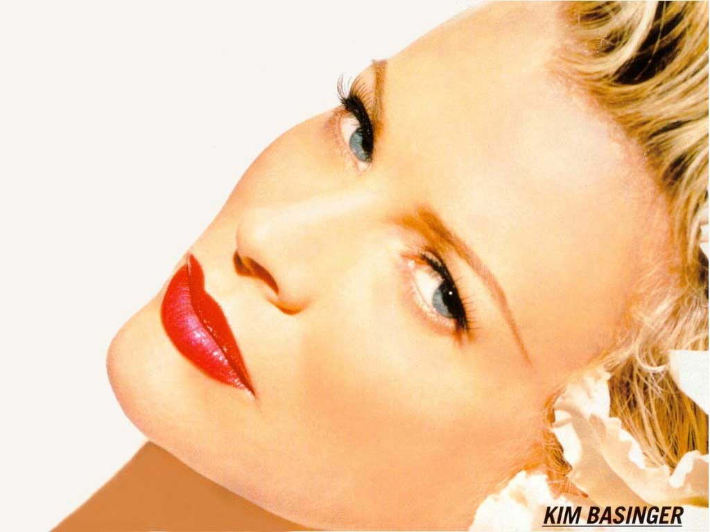  _Kim Basinger___Foto-Wallpapers.Ru  -._       _Kim Basinger